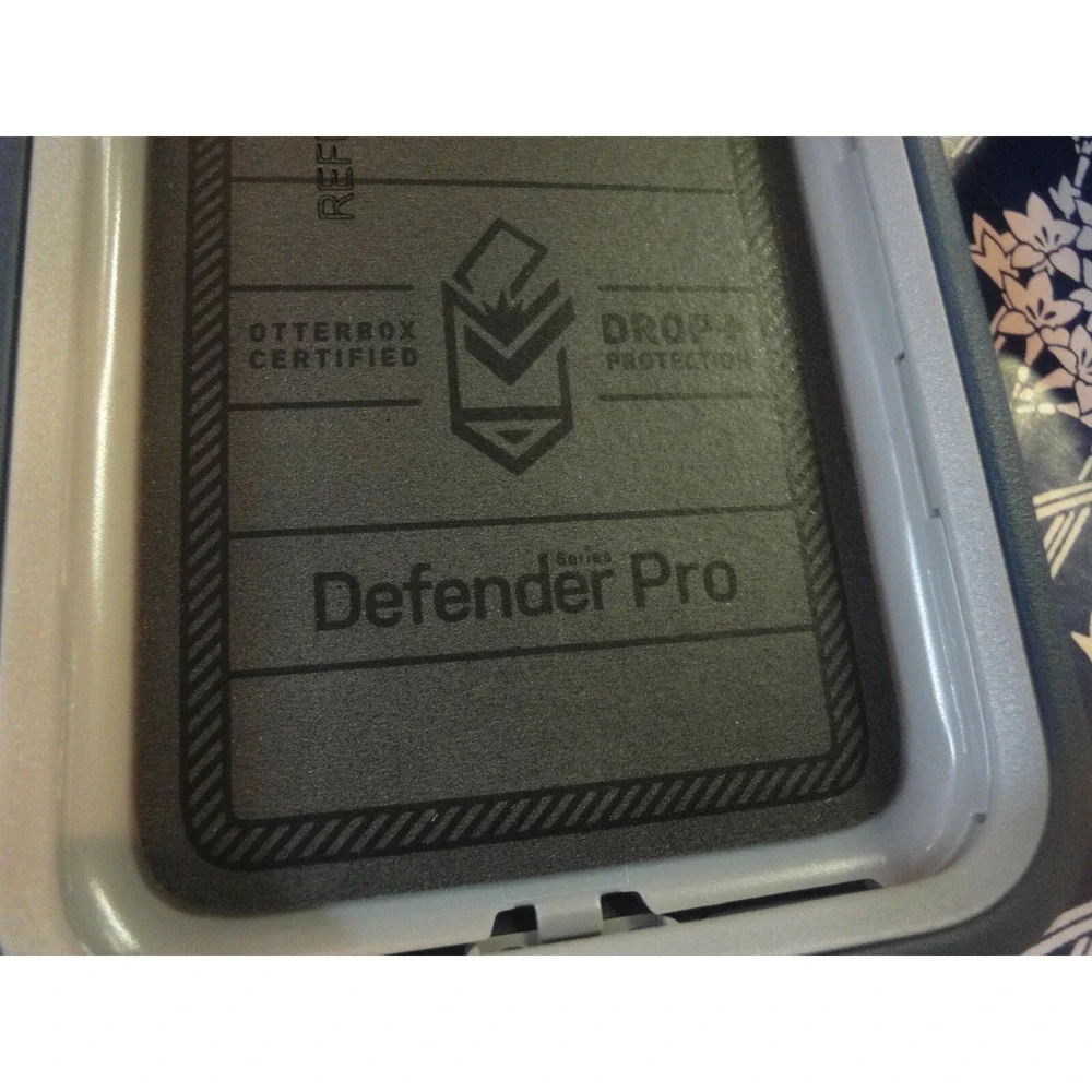 iphone‎ 11 pro Otterbox defender pro case and holster grayish blue